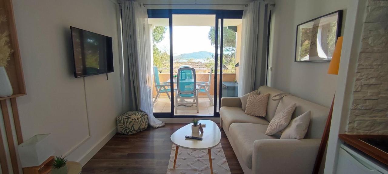 Chez Adriana Studio Vue Mer Avec Piscine Grimaud Exteriér fotografie