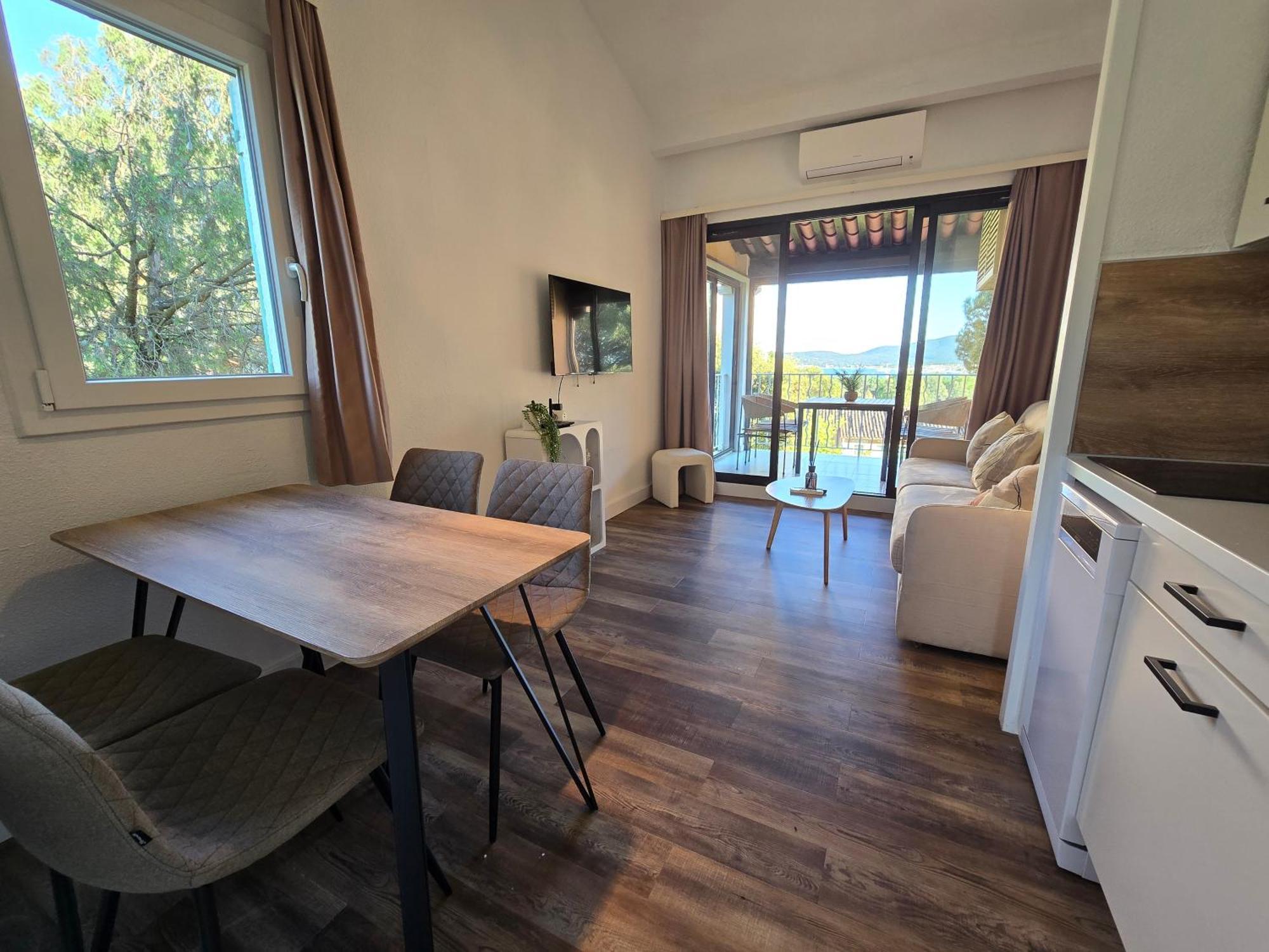 Chez Adriana Studio Vue Mer Avec Piscine Grimaud Exteriér fotografie